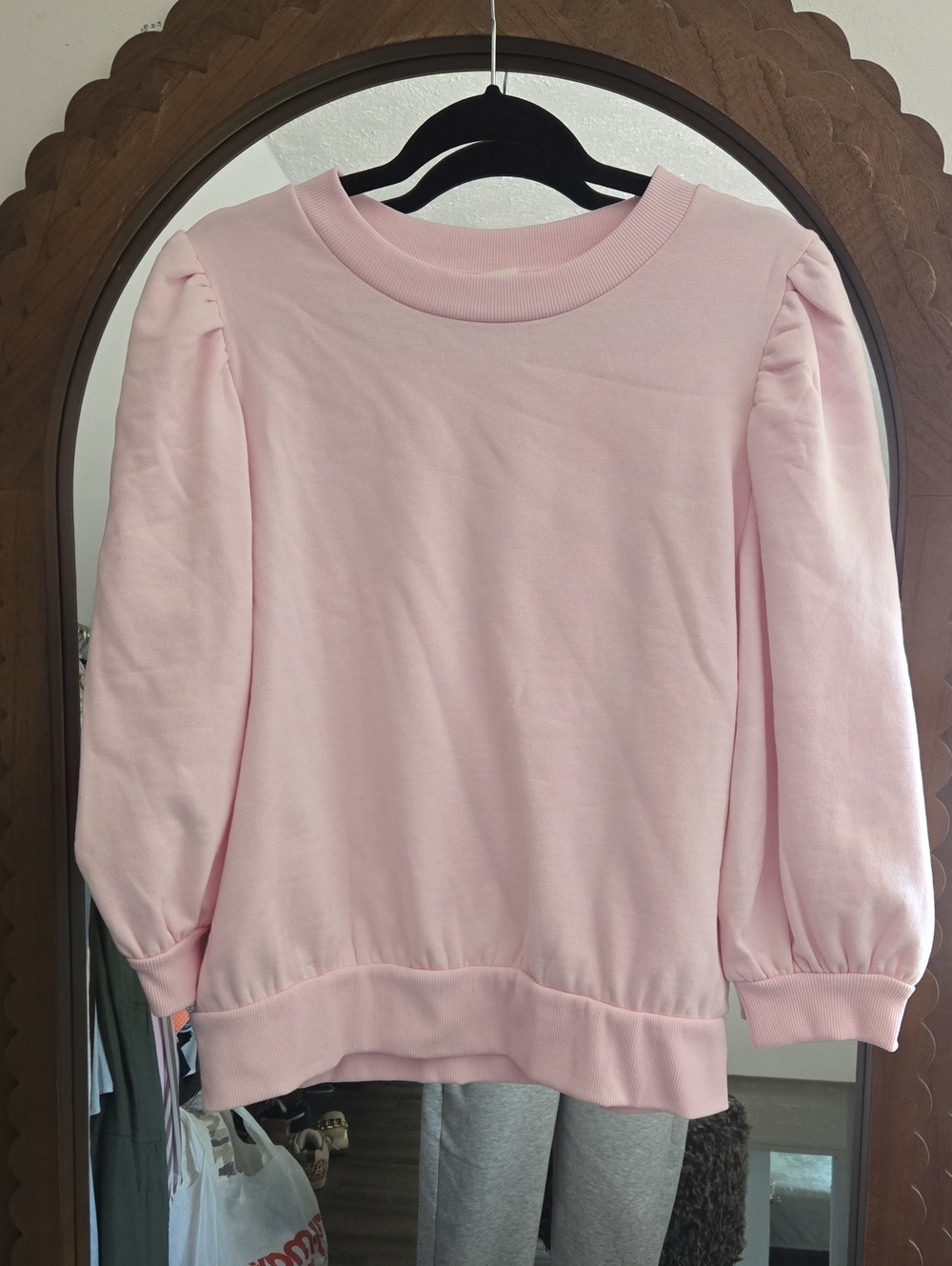 Puff Sleeve Sweatshirr